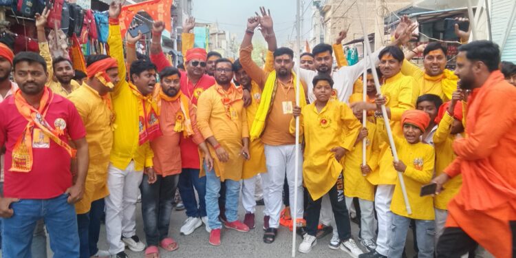 नौतन में रामनवमी पर कन्या-पूजन व शोभायात्रा आयोजित