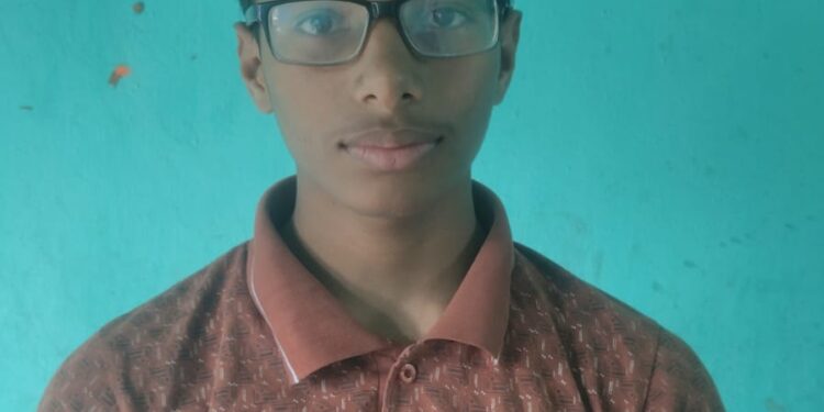 विजयीपुर का लाल चमका: बिहार बोर्ड में 9वां स्थान, 482 अंक लाकर बढ़ाया जिले का गौरव