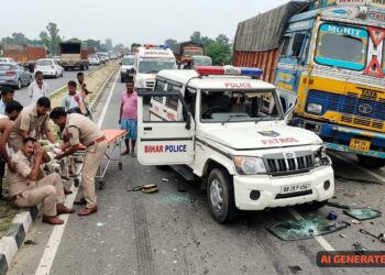 गोपालगंज: NH-27 पर भीषण सड़क हादसा, गश्ती दल की जीप को ट्रक ने मारी टक्कर; 3 पुलिसकर्मी घायल