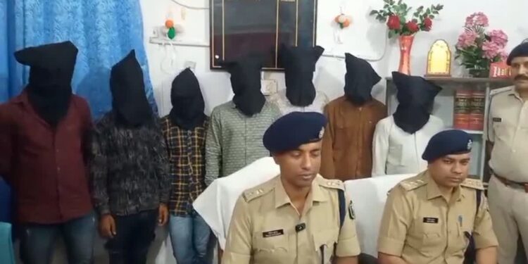 बिहार के कुख्यात 7 बदमाश गिरफ्तार, पूछताछ में 16 बड़ी वारदातों का खुलाशा