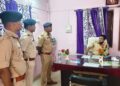 एसपी विनय तिवारी ने किया हथुआ अनुमंडल पुलिस कार्यालय का वार्षिक निरीक्षण, लंबित कांडों के निपटारे का दिया निर्देश।