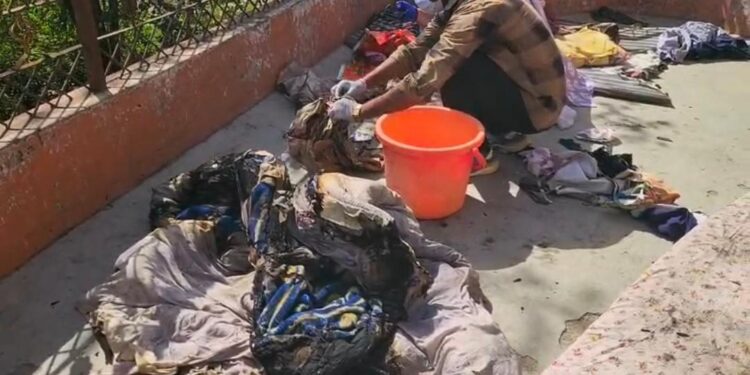 महिला की जलकर मौत,बच्ची,पति भी झुलसे