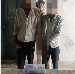 गोपालगंज: बर्थडे पार्टी में हथियार चमकाना पड़ा भारी, पुलिस ने दो को दबोचा।