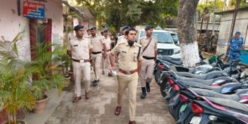 गोपालगंज: पुलिस अधीक्षक ने भोरे और विजयीपुर थाने का किया औचक निरीक्षण, लंबित कांडों के निपटारे के दिए सख्त निर्देश।