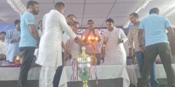 गोपालगंज ब्रेकिंग: मिंज स्टेडियम में ‘गंगा दामोदर कबड्डी चैंपियनशिप’ का भव्य आगाज़, बिहार और झारखंड के बीच मुकाबला।