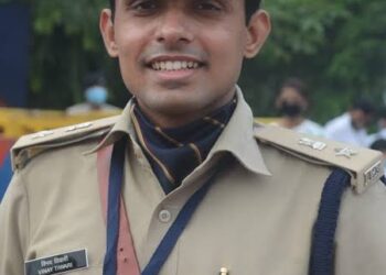 गोपालगंज पुलिस की बड़ी कार्रवाई: समकालीन अभियान के तहत 46 अभियुक्त गिरफ्तार, भारी मात्रा में शराब और जुर्माना बरामद।