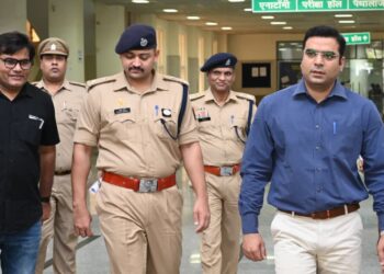 डीएम व एसपी ने सुनी समस्यांए