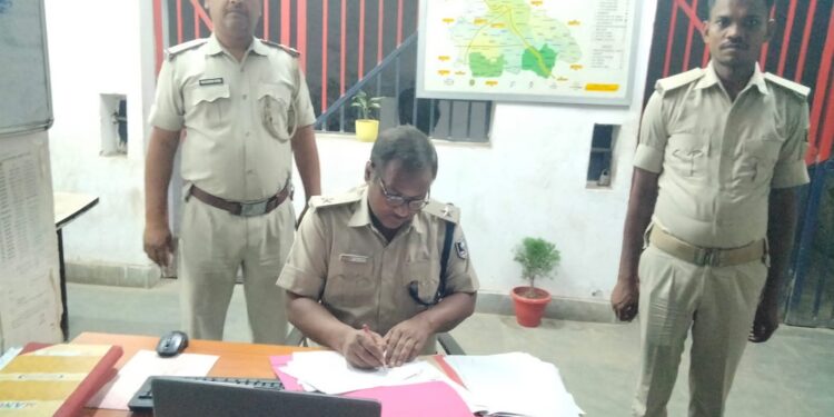 गोपालगंज: अपराध नियंत्रण हेतु ‘सुपर पेट्रोलिंग’ के तहत पुलिस का सघन निरीक्षण अभियान।