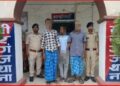 गोपालगंज पुलिस की बड़ी कार्रवाई: मीरगंज में युवक को गोली मारने वाले 3 आरोपी गिरफ्तार।