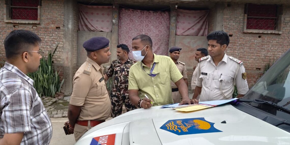 सोती हुई पत्नी पर चाकू से वार, पति फरार; गोपालगंज में रूह कंपा देने वाली वारदात!