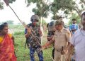 पुलिस टीम पर हमला, जवान के सिर में लगा तीर:पूर्णिया में 300 गांव वालों ने पुलिस को घेरा; ईंट-पत्थर और भाले से किया अटैक