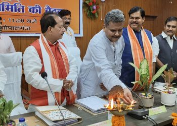 सरकारी जमीन हड़पने वालों और खाद के कालाबाजारियों की अब खैर नहीं, प्रभारी मंत्री विजय कुमार सिन्हा का कड़ा रुख।