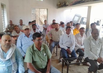 ग्रामीण चिकित्सा सेवा समन्वय समिति सह जदयू सेवा प्रकोष्ठ की बैठक सूर्यापति शिशु मंदिर खजुराहा भोरे के परिसर में संपन्न