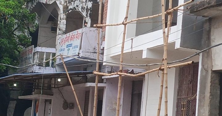 कटेया में आमलोगो के जिंदगी को मौत में बदलने की तैयारी में बिजली विभाग