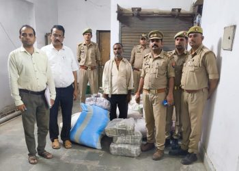 अवैध नकली गुटखा बनाने वाला अमित गिरफ्तार 2 लाख की निर्माण सामग्री व अवैध गुटखा बरामद