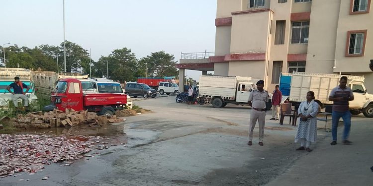 नौतन थाना पुलिस ने 2594 लीटर अवैध शराब किया विनष्ट