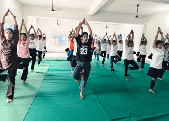 नवरंग प्रभुनाथ इंस्टीट्यूट ऑफ नर्सिंग एंड हॉस्पिटल में मनाया गया योग दिवस