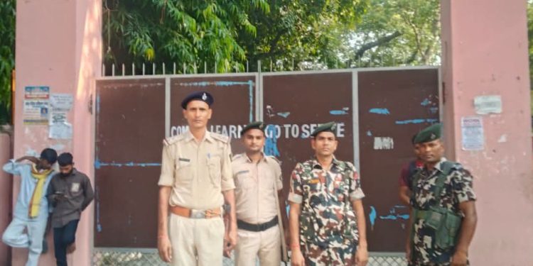 मद्य निषेध सिपाही भर्ती परीक्षा: गोपालगंज पुलिस मुस्तैद, केंद्रों पर सुरक्षा के कड़े इंतजाम!
