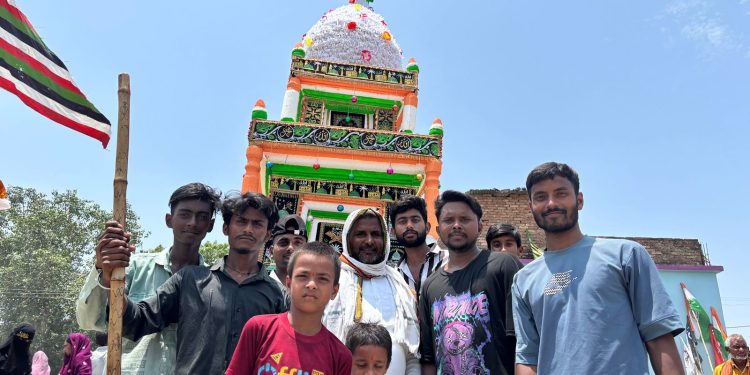 नौतन में सौहार्दपूर्ण माहौल में निकला मुहर्रम का जुलूस