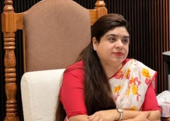 आशा बहाली में रिश्वत का खेल,CHC की BCM कुसुम कुमारी सस्पेंड, डीएम अभिलाषा शर्मा ने की बड़ी कार्रवाई