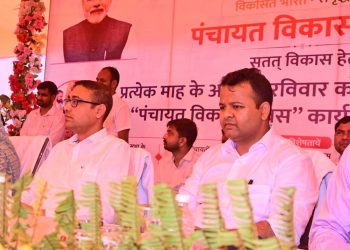 पंचायत विकास दिवस: गोपालगंज के मांझा में पहुंचे प्रभारी सचिव और डीएम, धरातल पर योजनाओं को परखने के लिए ग्रामीणों से किया सीधा संवाद।
