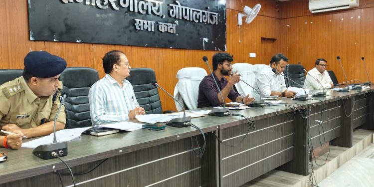 हाईवे पर लापरवाही अब नहीं चलेगी! डीएम समीर सौरभ का सख्त संदेश— सड़क सुरक्षा से कोई समझौता नहीं