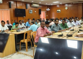 डीएम समीर सौरभ का सख्त संदेश: “जनता के आवेदनों में लापरवाही बर्दाश्त नहीं”, सभी प्रधान लिपिकों को दिए स्पष्ट निर्देश।
