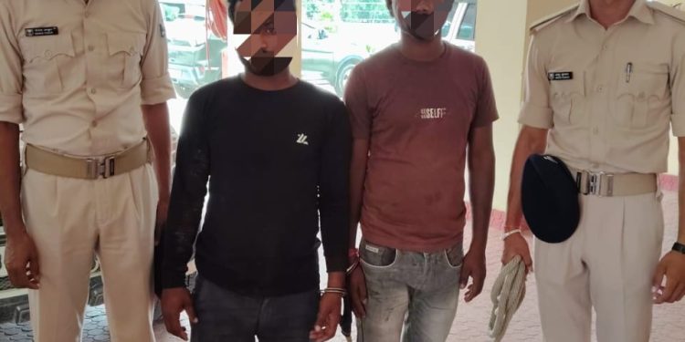 सारण पुलिस की त्वरित कार्रवाई आपराधिक घटना की साजिश विफल, हथियार एवं स्कॉर्पियो वाहन के साथ, 02 अभियुक्त को किया गया गिरफ्तार।