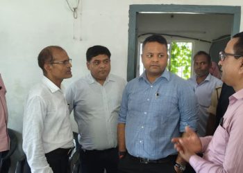 टीबी मुक्त भारत अभियान को मिली रफ्तार: डीएम समीर सौरभ खुद पहुंचे स्क्रीनिंग सेंटर, जिलेभर में अधिकारियों ने संभाली कमान