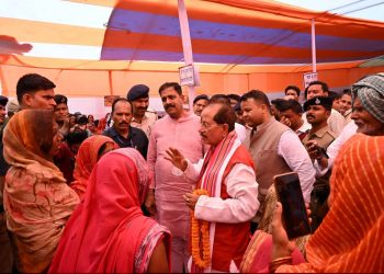 जनता से सीधे रूबरू हुए प्रभारी मंत्री विजय कुमार सिन्हा, जन सहयोग शिविर में सुनीं समस्याएं; कई मामलों का मौके पर हुआ समाधान