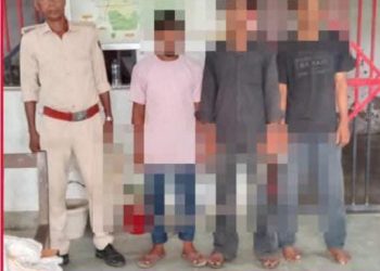 गोपालगंज पुलिस की बड़ी कार्रवाई: चोरी कांड का खुलासा, 3 नामजद आरोपी गिरफ्तार; चोरी का मोबाइल बरामद
