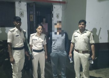रसूलपुर थानान्तर्गत वांछित एवं 15 वर्षो से फरार चल रहे 01 लाल वारंटी को किया गया गिरफ्तार।