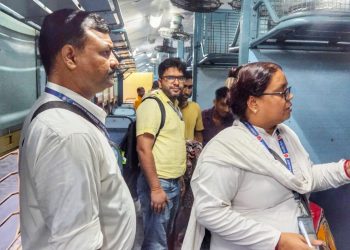 वाराणसी मंडल में विशेष टिकट जांच अभियान, 38 बिना टिकट/अनियमित यात्री पकड़े गए, ₹23,170 का राजस्व वसूला