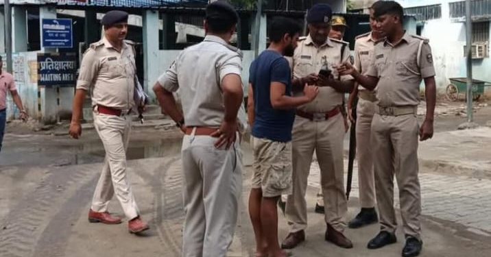 छुट्टी पर घर आए आर्मी जवान की गोली मारकर हत्या, पिता को भी भुना
