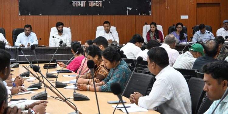 जिला कृषि टॉस्क फोर्स की बैठक में कृषि, सिंचाई, उर्वरक और बिजली व्यवस्था की हुई व्यापक समीक्षा, किसानों को समय पर योजनाओं का लाभ दिलाने पर जोर