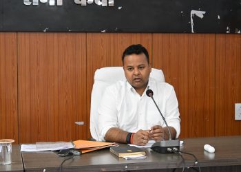 जिला आपूर्ति टास्क फोर्स की समीक्षा बैठक में पीडीएस, राशन कार्ड, आरसी टैगिंग और शिकायतों के त्वरित निष्पादन पर दिए सख्त निर्देश।