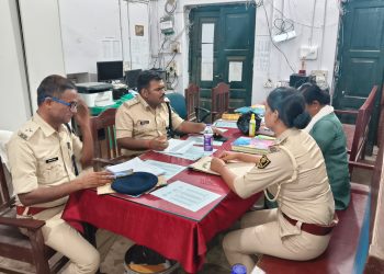 अनुमंडल पुलिस पदाधिकारी, सोनपुर द्वारा सोनपुर थाना के लंबित कांडों की समीक्षा, त्वरित निष्पादन हेतु दिए गए दिशा-निर्देश