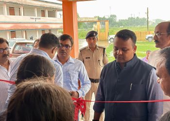 मुख्यमंत्री के ऑनलाइन लोकार्पण के साथ जिले के सभी प्रखंडों में शुरू हुए सरस्वती विद्या निकेतन (आदर्श विद्यालय), डीएम समीर सौरभ बोले— “बच्चे बनें अपने क्षेत्र के रोल मॉडल”