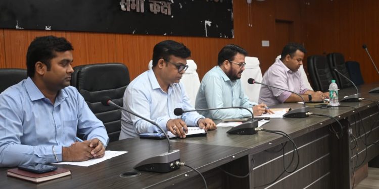 आंतरिक संसाधन समीक्षा बैठक में विभागवार प्रगति की समीक्षा, बकाया वसूली तेज करने और समन्वय के साथ कार्य करने के दिए निर्देश