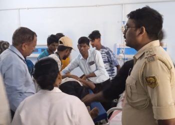सड़क दुर्घटना में स्कूली छात्रा गंभीर रूप से घायल