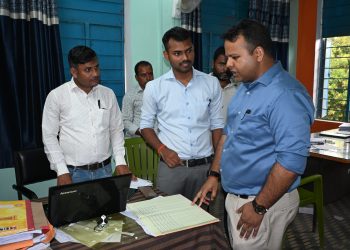 राशन कार्ड, ट्राइसाइकिल वितरण और जनकल्याणकारी योजनाओं की समीक्षा, अधिकारियों को समयबद्ध एवं पारदर्शी कार्य करने के निर्देश