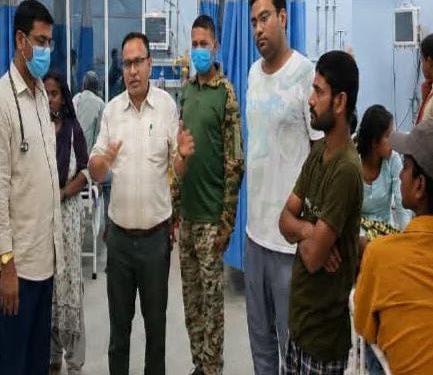 इमरजेंसी वार्ड और एनएसीयू की जांच में कई अनियमितताएं उजागर, अनुपस्थित चिकित्सक समेत संबंधित कर्मियों से मांगा गया स्पष्टीकरण।