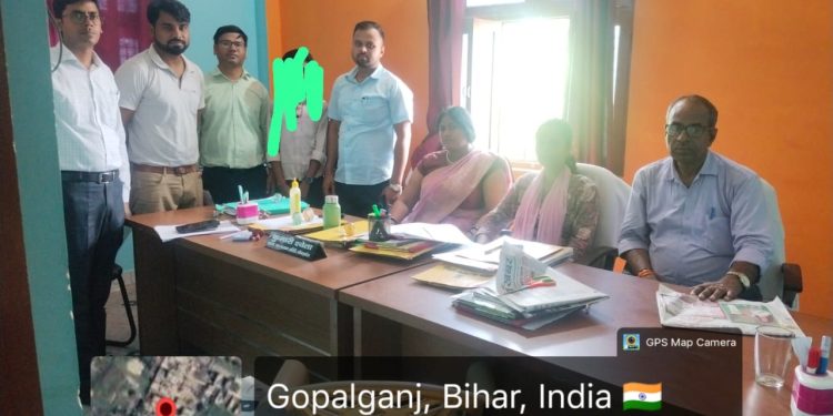 जिला प्रशासन के निर्देश पर श्रम विभाग का धावा, बाल श्रमिक को ₹3000 की तत्काल सहायता, नियोजक के खिलाफ कानूनी कार्रवाई शुरू।