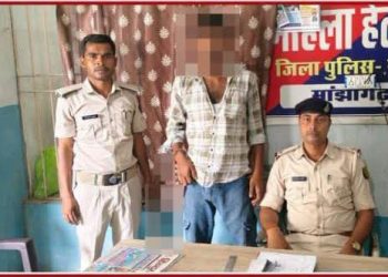 चार माह से फरार चल रहे हत्या मामले के नामजद अभियुक्त को पुलिस ने घर से दबोचा, आगे की कानूनी कार्रवाई जारी।