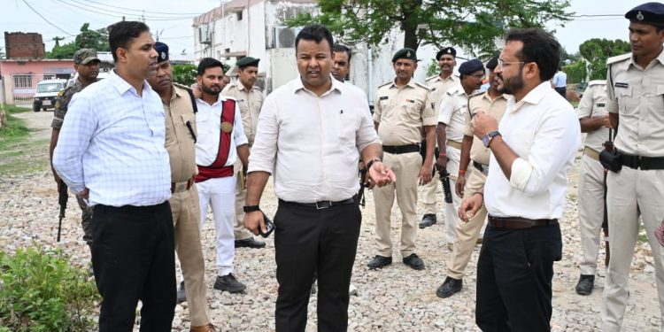 औद्योगिक विकास को नई गति देने की पहल, उद्योग संचालकों को हरसंभव सहयोग का भरोसा; नियमित निरीक्षण के लिए एसडीओ को दिए निर्देश।