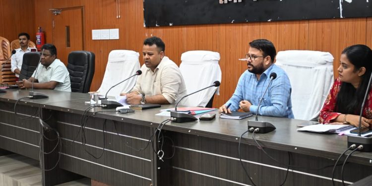 संवेदनशील स्थलों पर विशेष निगरानी, सोशल मीडिया मॉनिटरिंग और सतत गश्ती के निर्देश; शांति व सौहार्द बनाए रखने की अपील