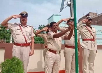 धनौती थाना परिसर में मनाया गया 80वाँ स्वतंत्रता दिवस
