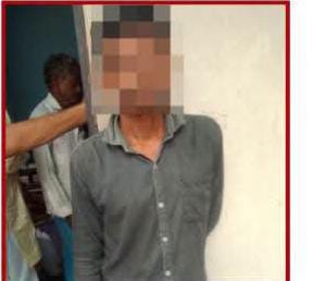थावे थाना क्षेत्र में उत्पाद अधिनियम का आरोपी गिरफ्तार, 34.560 लीटर विदेशी शराब बरामद