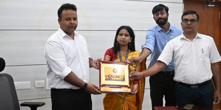 राष्ट्रपति सम्मान की ओर गोपालगंज की शिक्षिका पुष्पा प्रसाद, नवाचार से बदली सरकारी विद्यालय की तस्वीर