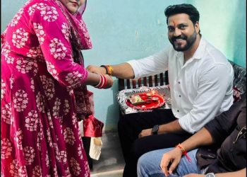 सुहागन फिल्म के अभिनेता अशोक चंद्रा ने बहनों के साथ मनाया रक्षाबंधन पर्व